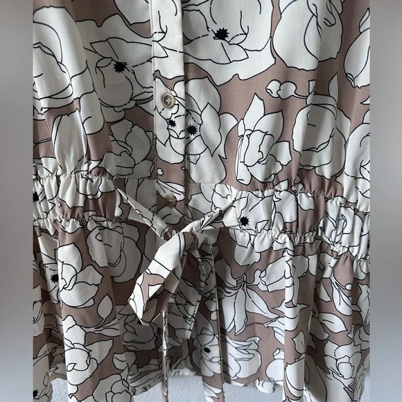 Sweet Rain Floral Button-Up Blouse in Brown and White - Picture 3 of 4
